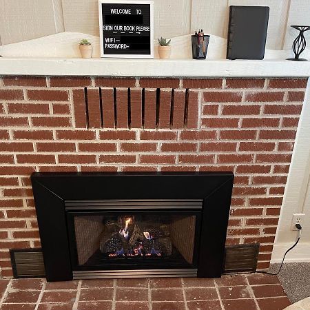 Downtown 2 Bedroom Cottage, Sleeps 6, Walking Distance To Honeywell, Downtown Restaurants, Shopping Wabash エクステリア 写真