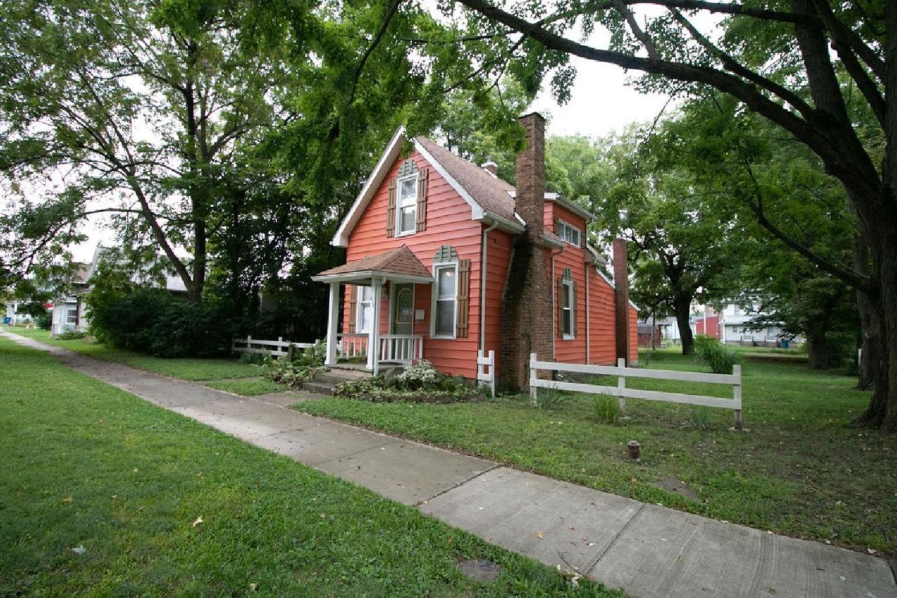 Downtown 2 Bedroom Cottage, Sleeps 6, Walking Distance To Honeywell, Downtown Restaurants, Shopping Wabash エクステリア 写真