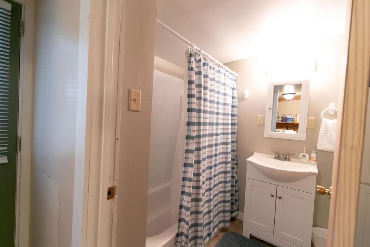 Downtown 2 Bedroom Cottage, Sleeps 6, Walking Distance To Honeywell, Downtown Restaurants, Shopping Wabash エクステリア 写真