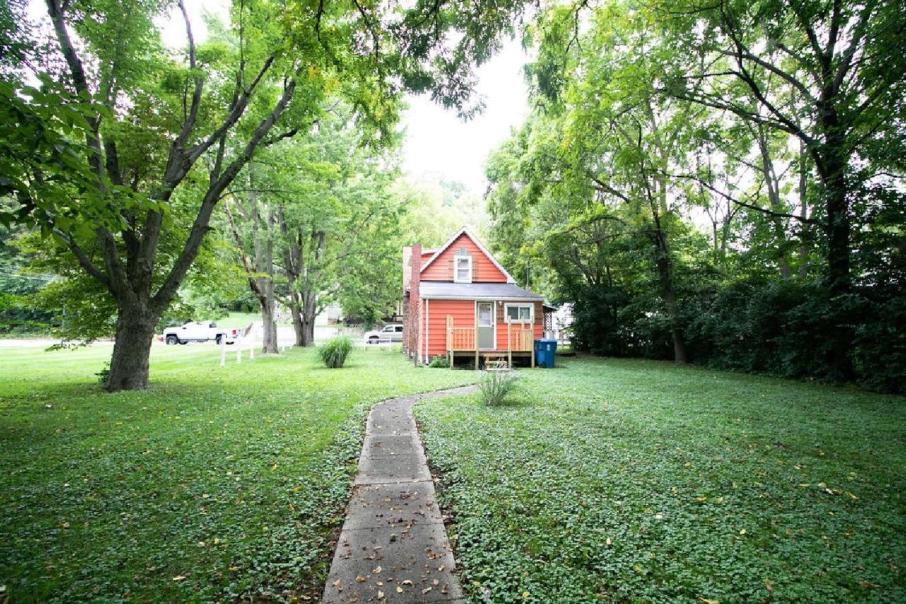Downtown 2 Bedroom Cottage, Sleeps 6, Walking Distance To Honeywell, Downtown Restaurants, Shopping Wabash エクステリア 写真