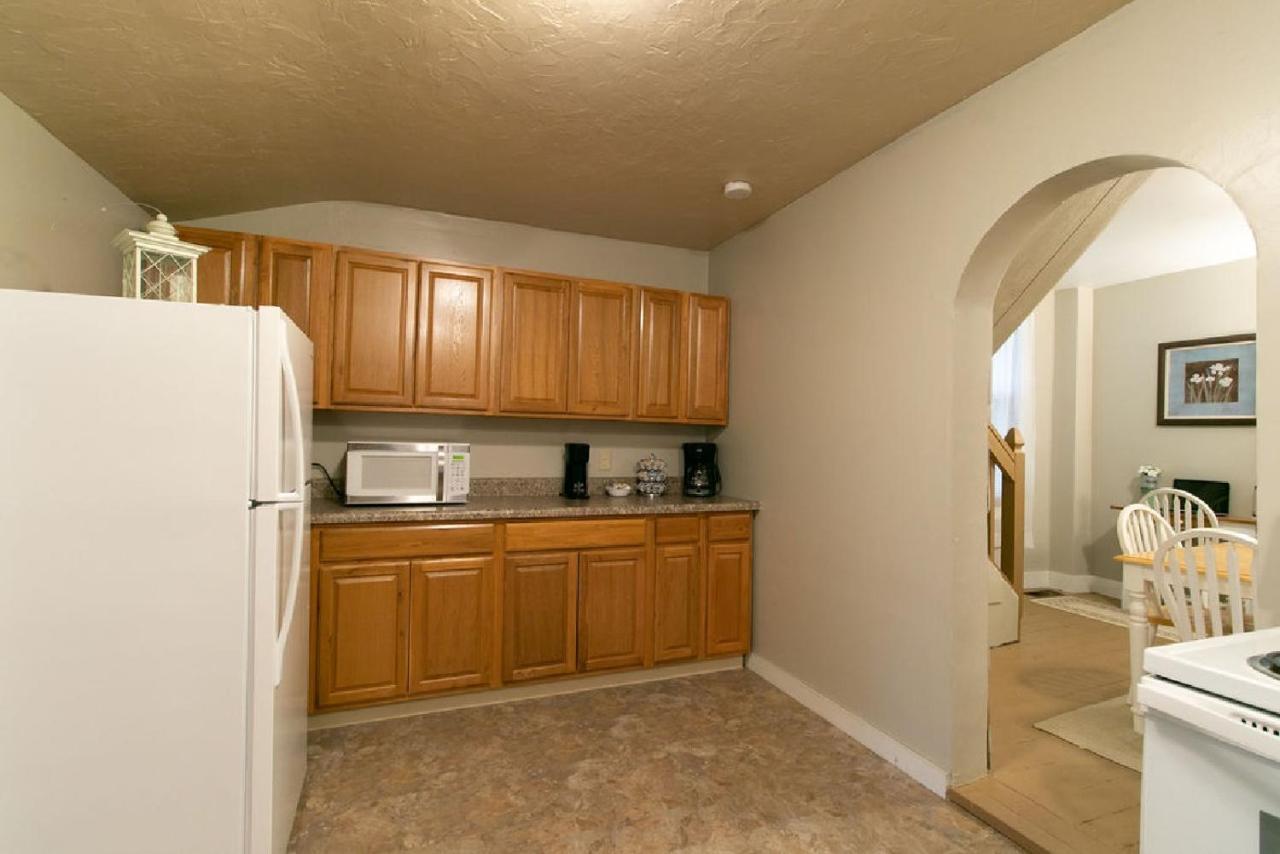 Downtown 2 Bedroom Cottage, Sleeps 6, Walking Distance To Honeywell, Downtown Restaurants, Shopping Wabash エクステリア 写真