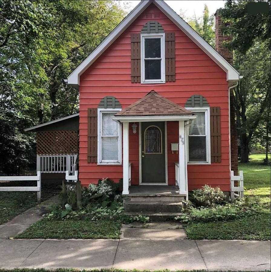 Downtown 2 Bedroom Cottage, Sleeps 6, Walking Distance To Honeywell, Downtown Restaurants, Shopping Wabash エクステリア 写真