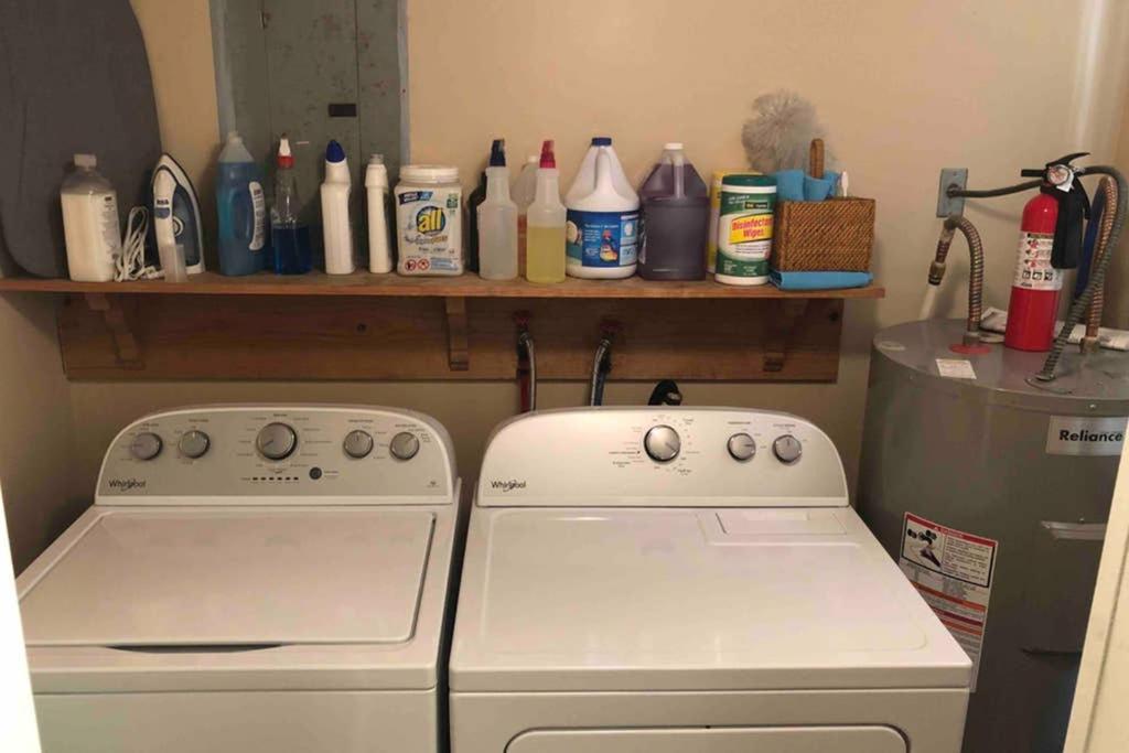Downtown 2 Bedroom Cottage, Sleeps 6, Walking Distance To Honeywell, Downtown Restaurants, Shopping Wabash エクステリア 写真