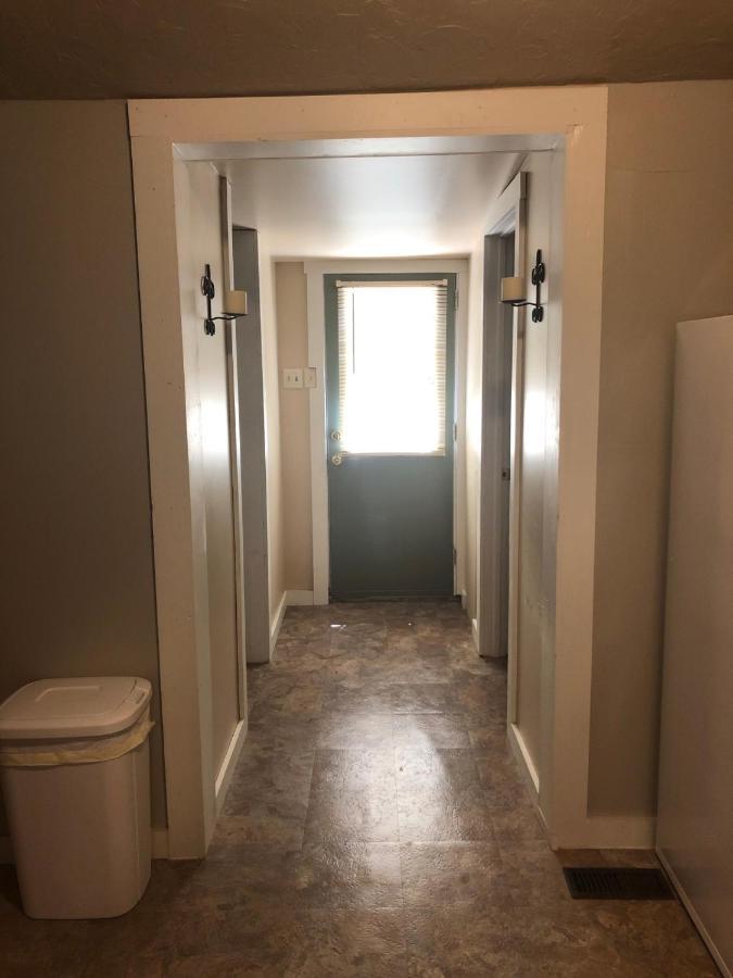 Downtown 2 Bedroom Cottage, Sleeps 6, Walking Distance To Honeywell, Downtown Restaurants, Shopping Wabash エクステリア 写真
