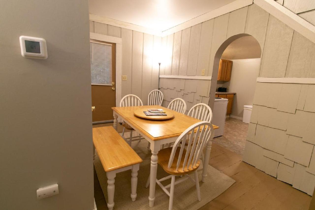 Downtown 2 Bedroom Cottage, Sleeps 6, Walking Distance To Honeywell, Downtown Restaurants, Shopping Wabash エクステリア 写真