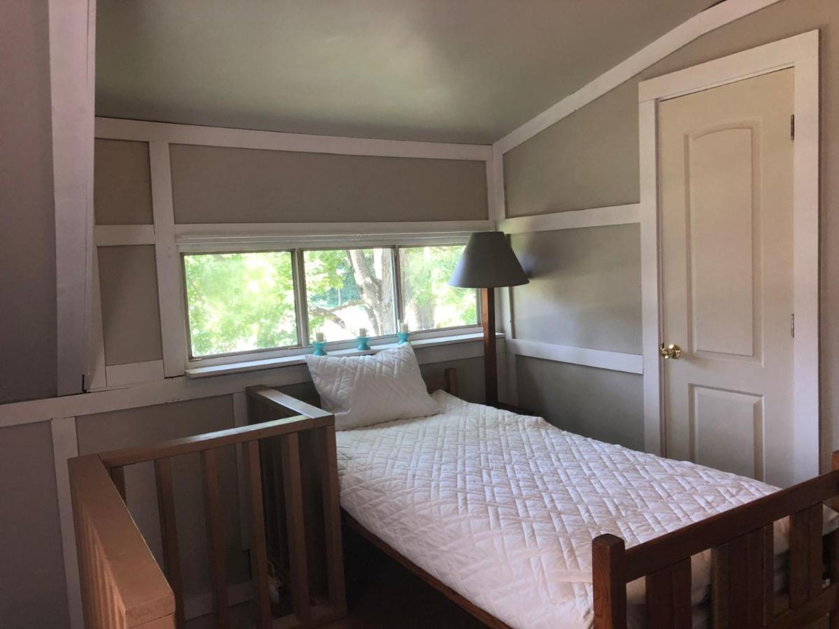 Downtown 2 Bedroom Cottage, Sleeps 6, Walking Distance To Honeywell, Downtown Restaurants, Shopping Wabash エクステリア 写真