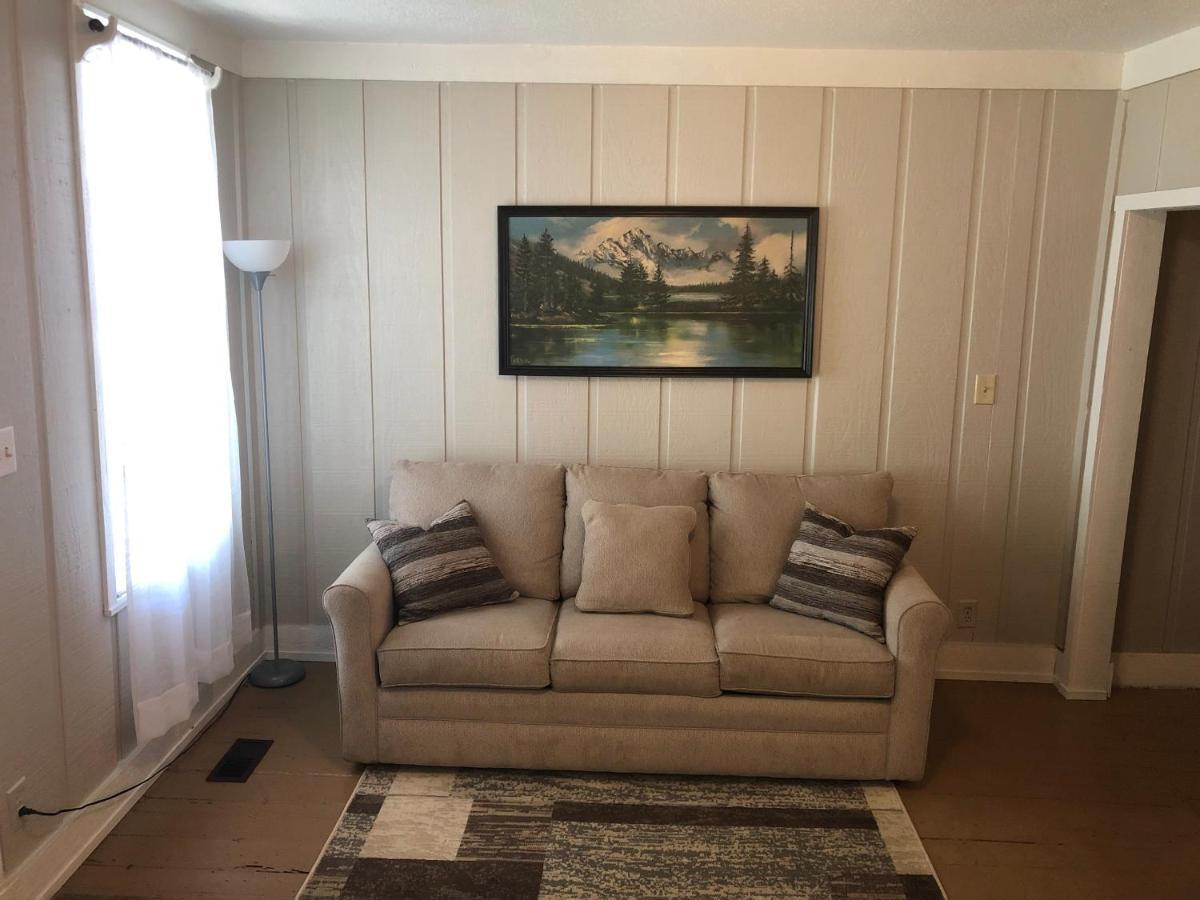 Downtown 2 Bedroom Cottage, Sleeps 6, Walking Distance To Honeywell, Downtown Restaurants, Shopping Wabash エクステリア 写真