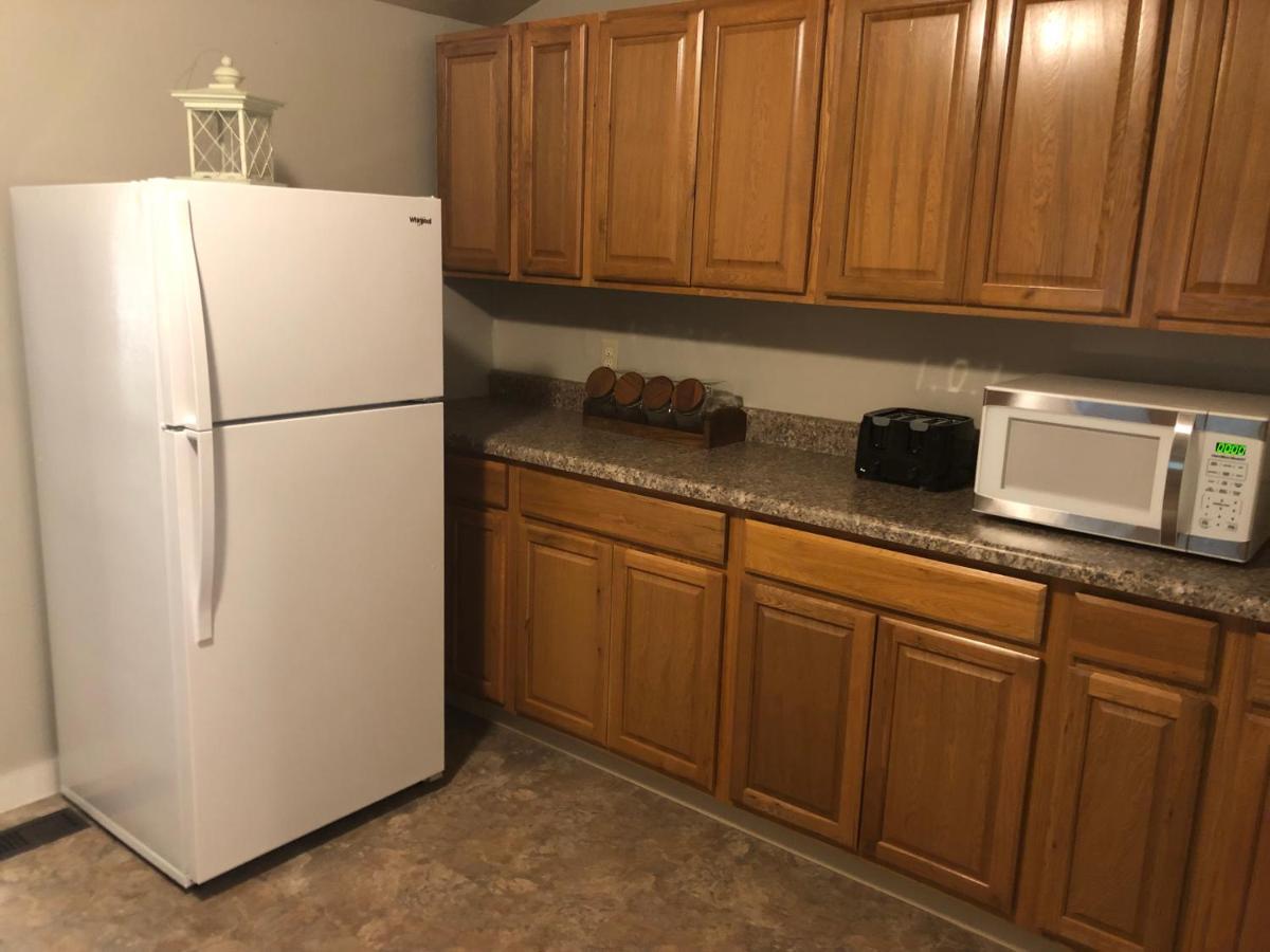 Downtown 2 Bedroom Cottage, Sleeps 6, Walking Distance To Honeywell, Downtown Restaurants, Shopping Wabash エクステリア 写真