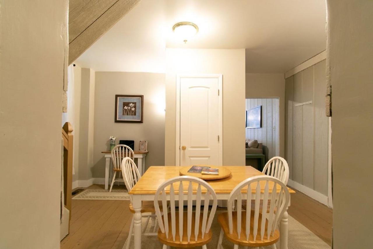 Downtown 2 Bedroom Cottage, Sleeps 6, Walking Distance To Honeywell, Downtown Restaurants, Shopping Wabash エクステリア 写真
