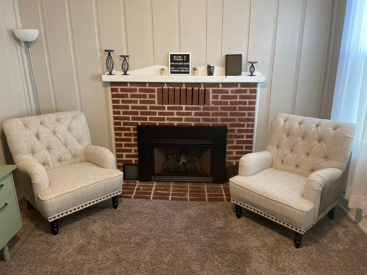 Downtown 2 Bedroom Cottage, Sleeps 6, Walking Distance To Honeywell, Downtown Restaurants, Shopping Wabash エクステリア 写真